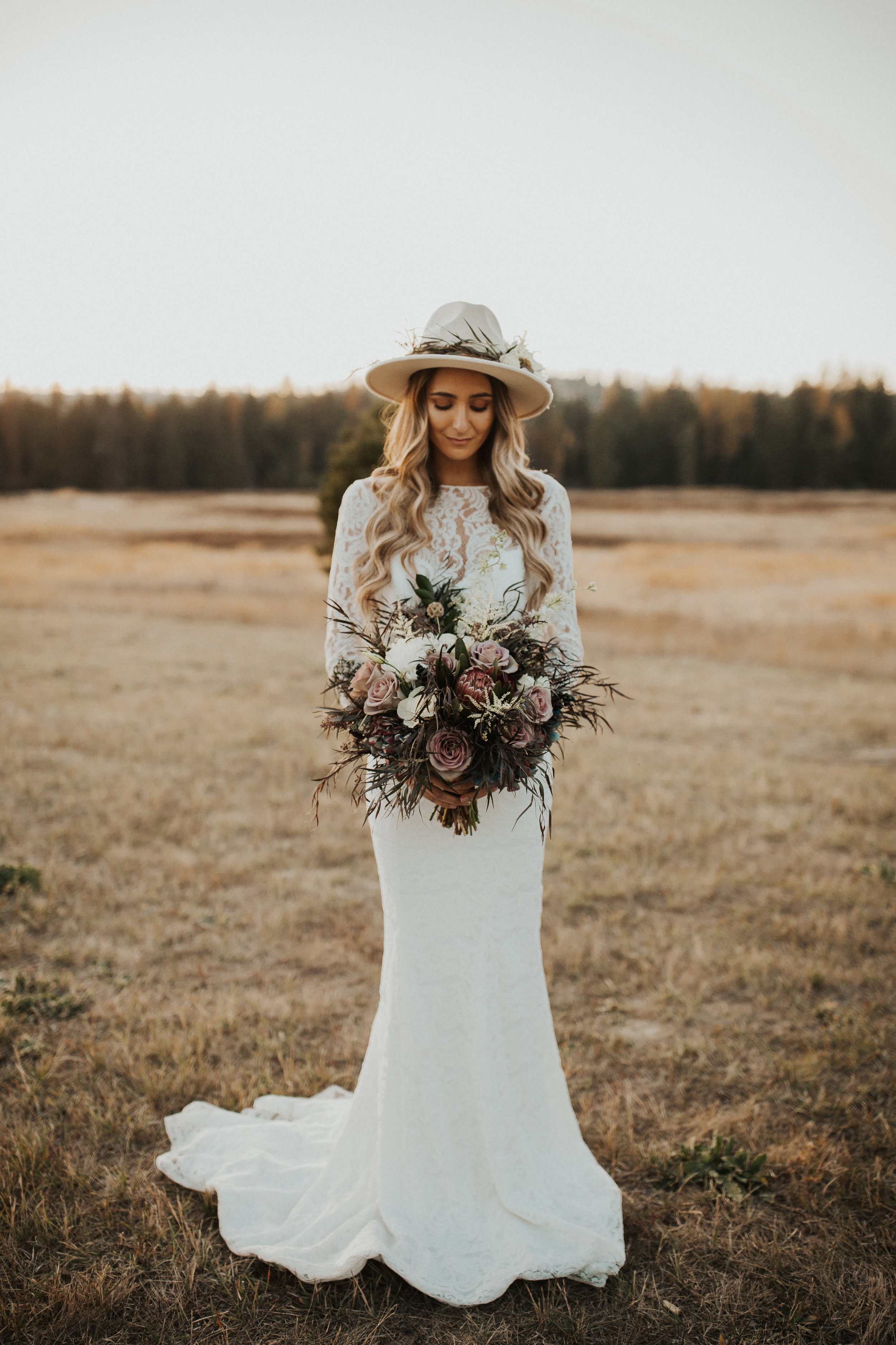 Mt Spokane bridal photoshoot bridal hat