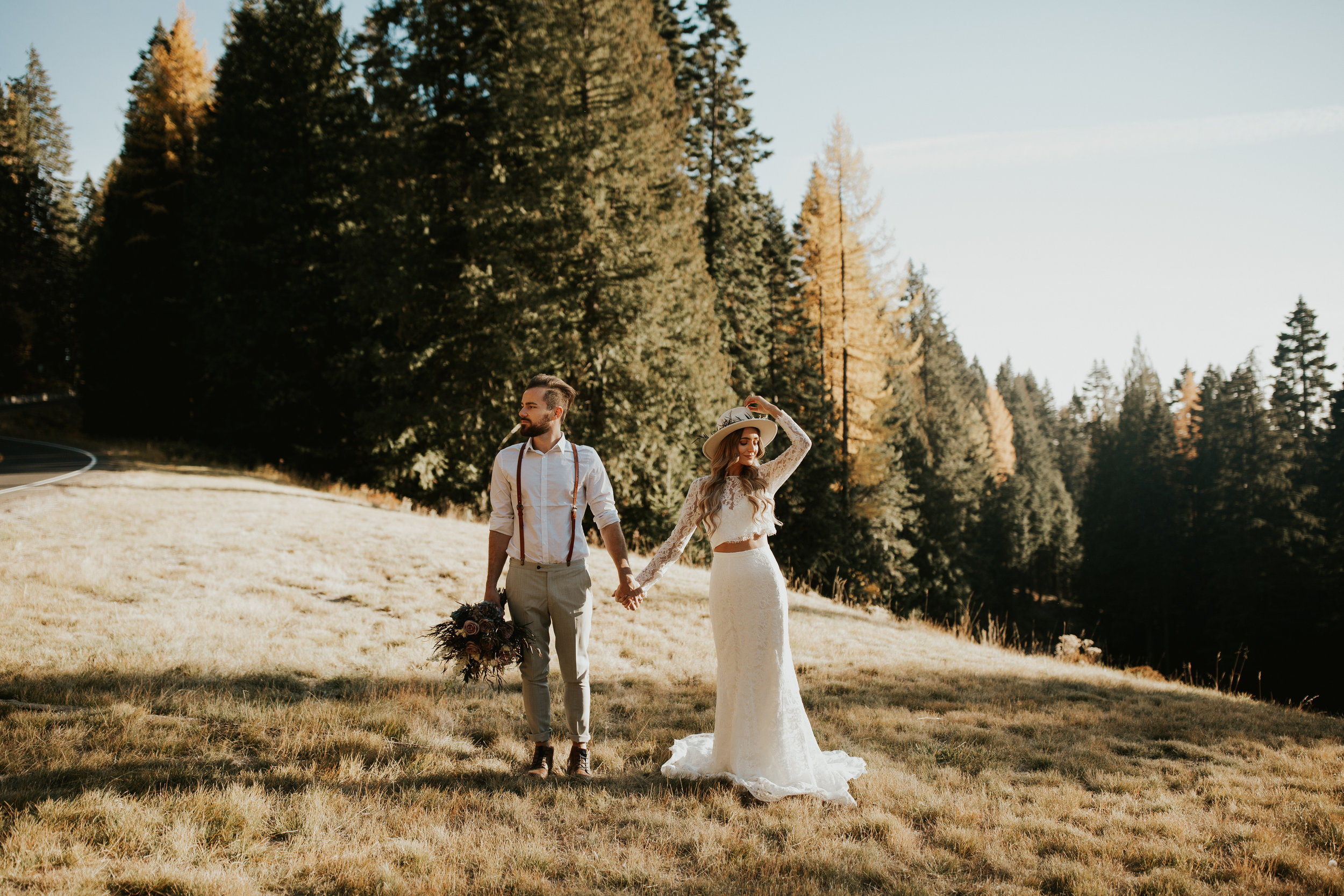 mt Spokane bridal photo shoot on a hill