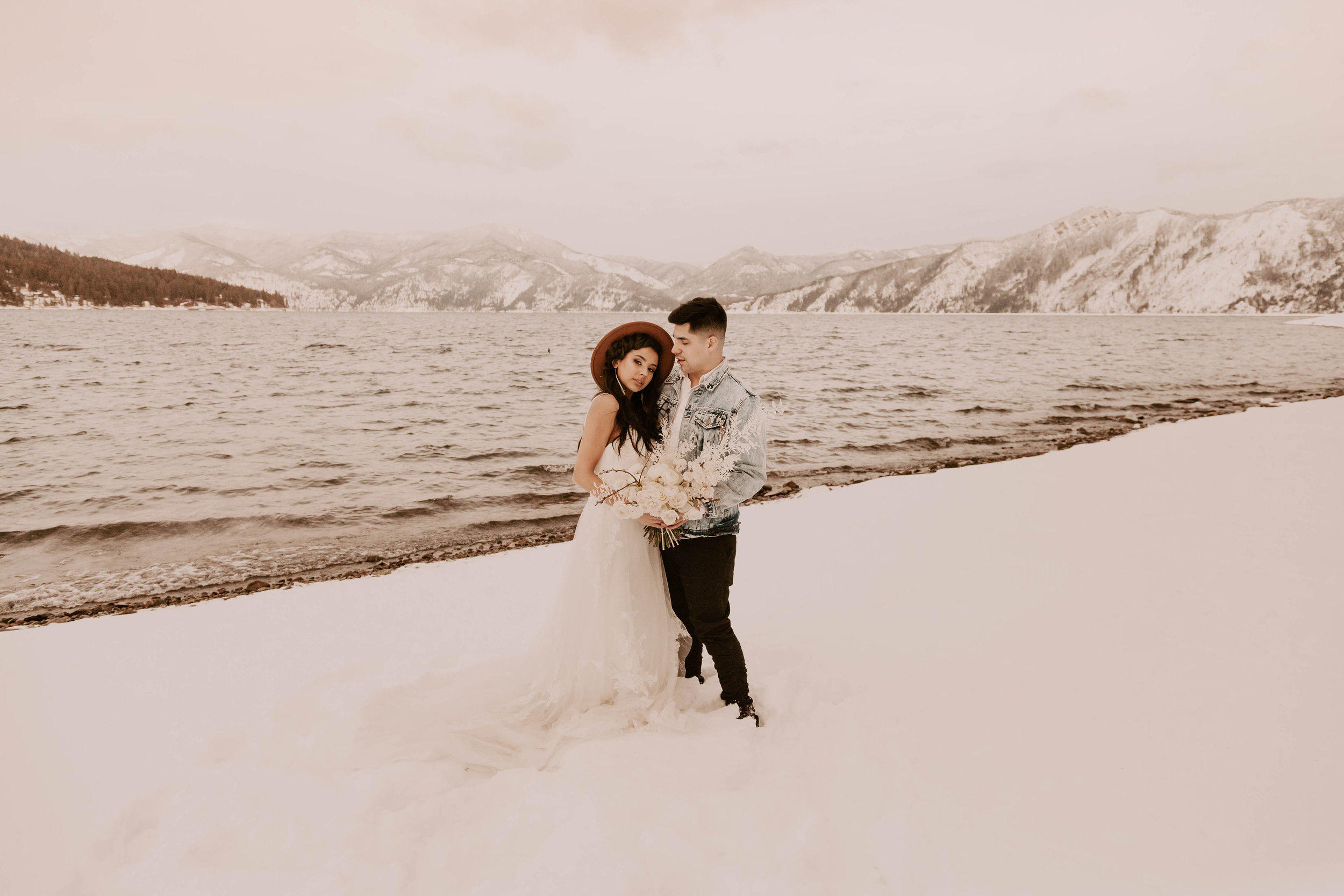 winter couple wedding spokane dress