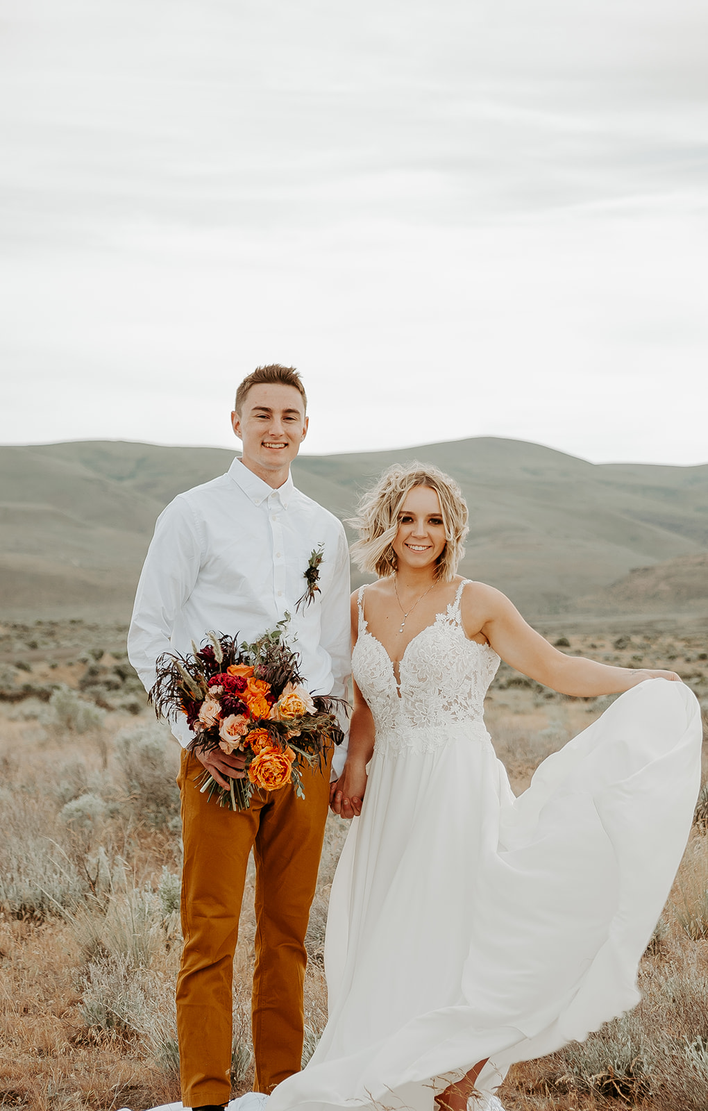 desert elopement wedding spokane washington bridal dress
