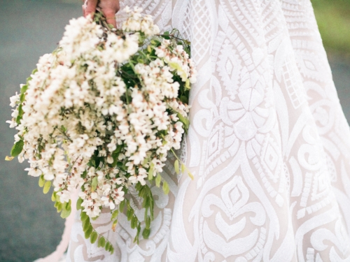 Spokane blush by Hayley Paige Delta wedding dress photo shoot bouquet