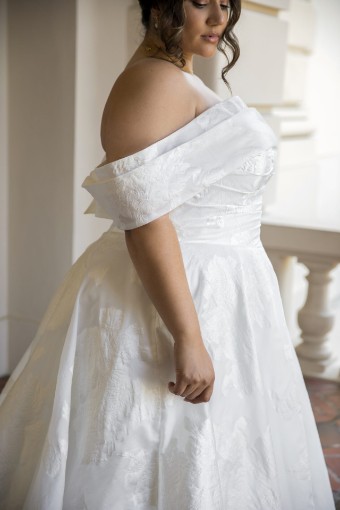 Essense of Australia "Everly" #3 Ivory thumbnail