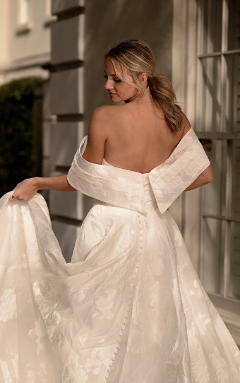 Essense of Australia "Everly" #11 Ivory thumbnail