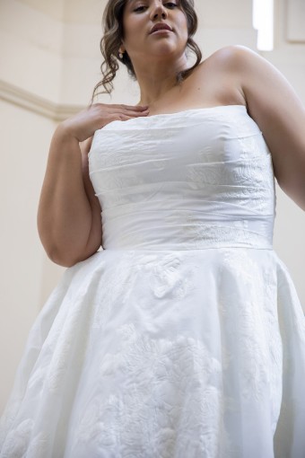 Essense of Australia "Everly" #5 Ivory thumbnail