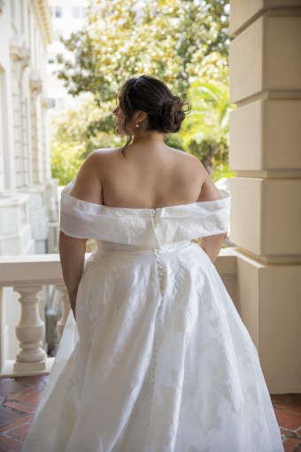 Essense of Australia "Everly" #4 Ivory thumbnail