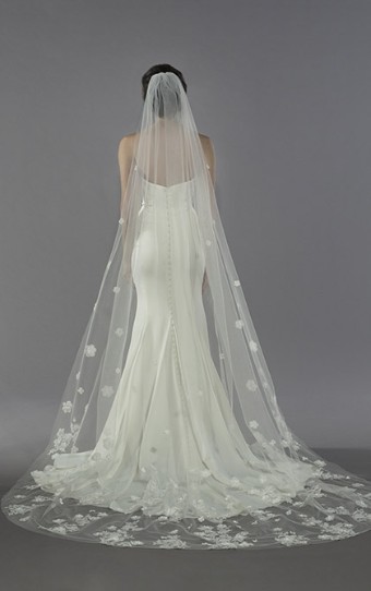 Essense of Australia "Elle" veil AVL0027 #0 default Ivory Ivory Lace thumbnail