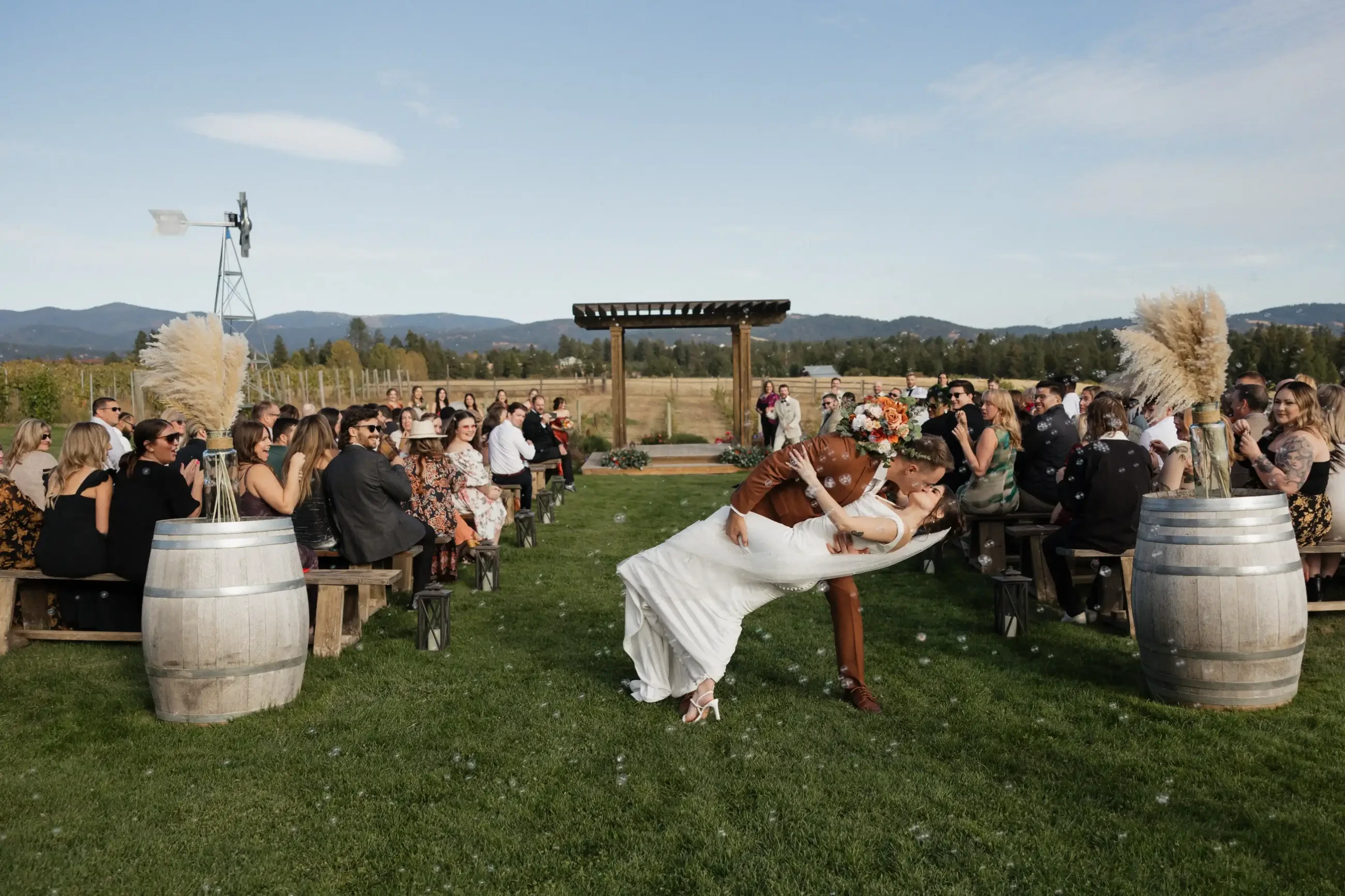 Kate + Justin. Desktop Image