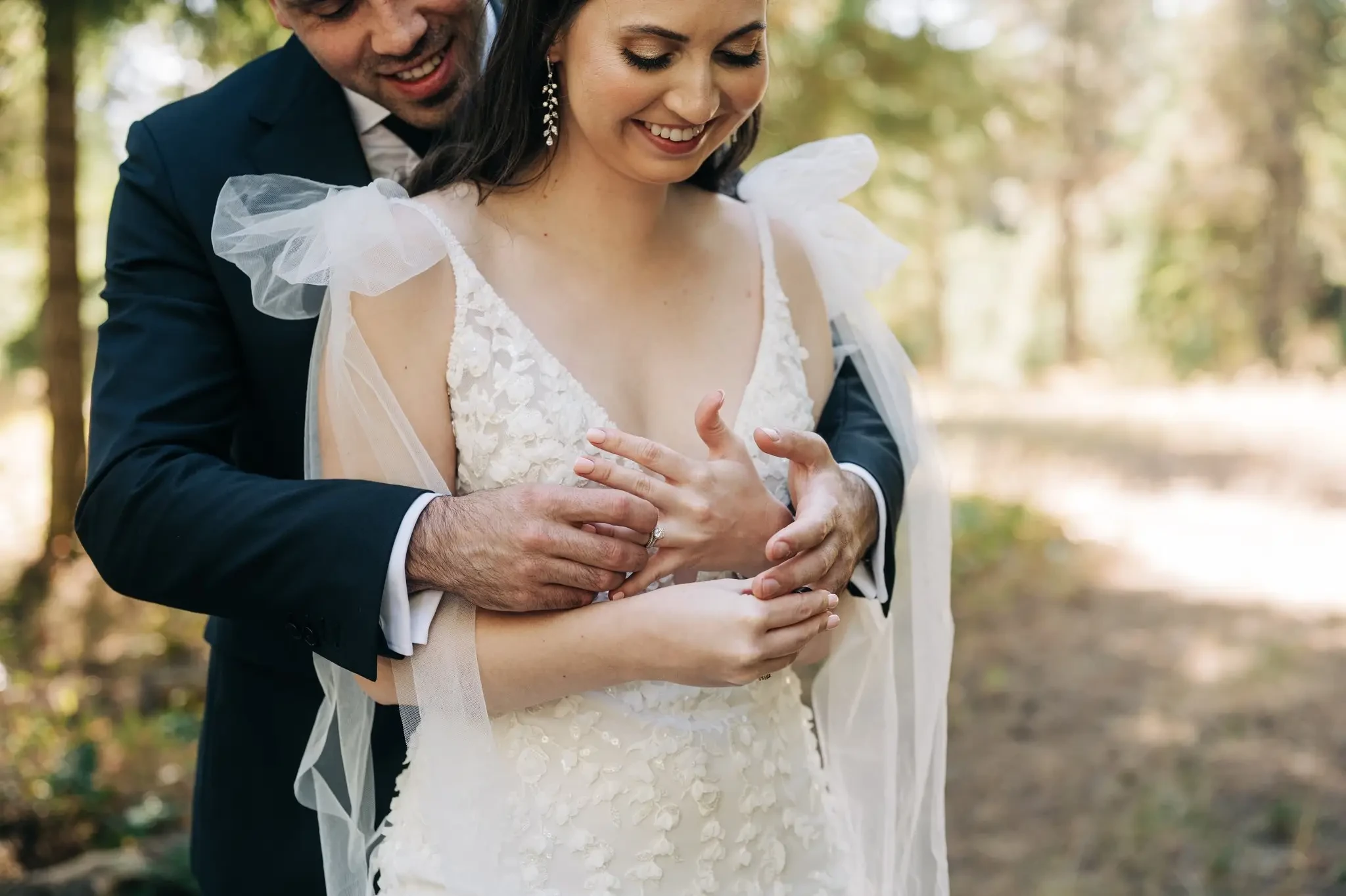 Nicki + Ari. Desktop Image