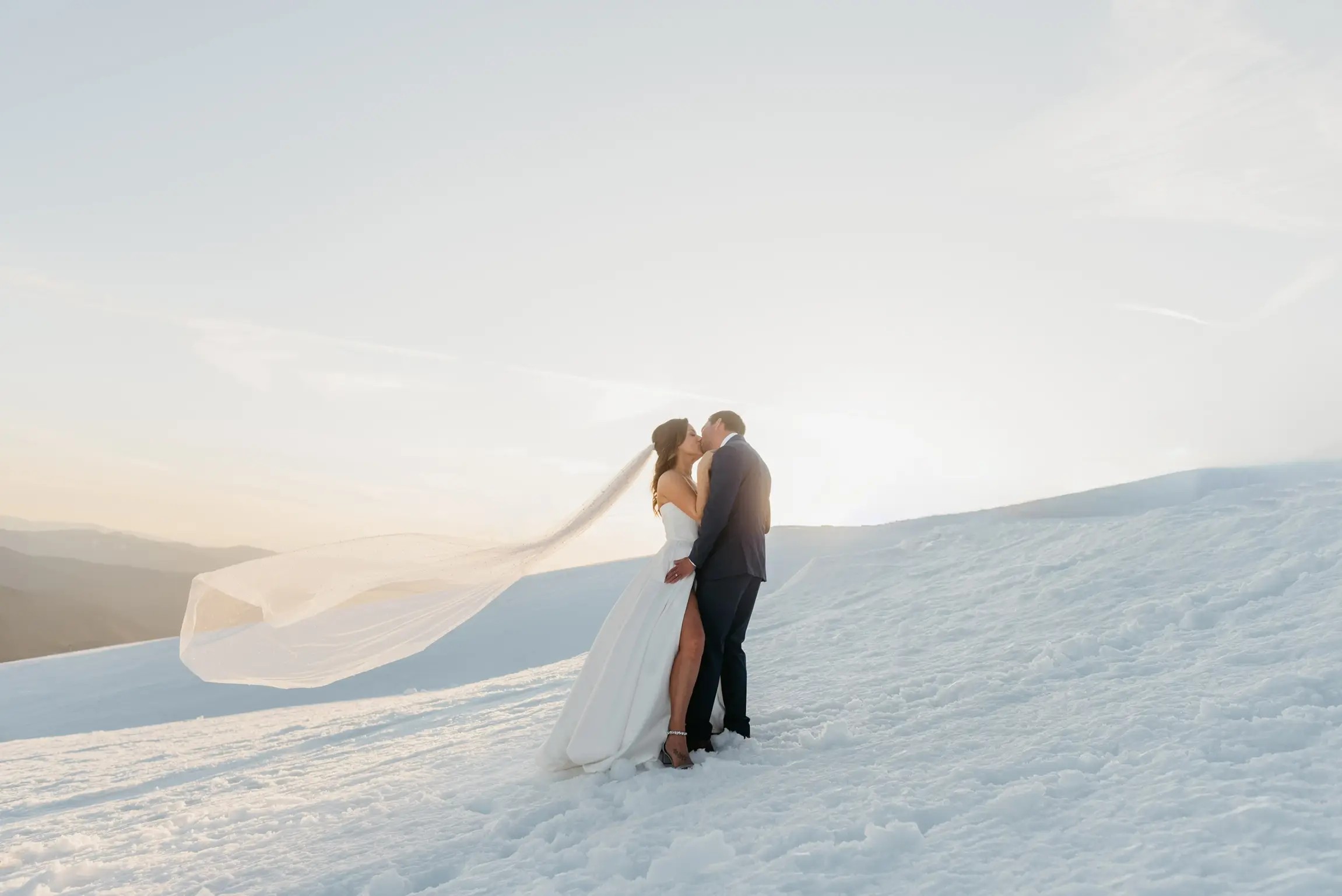 Annie + Bryan. Mobile Image