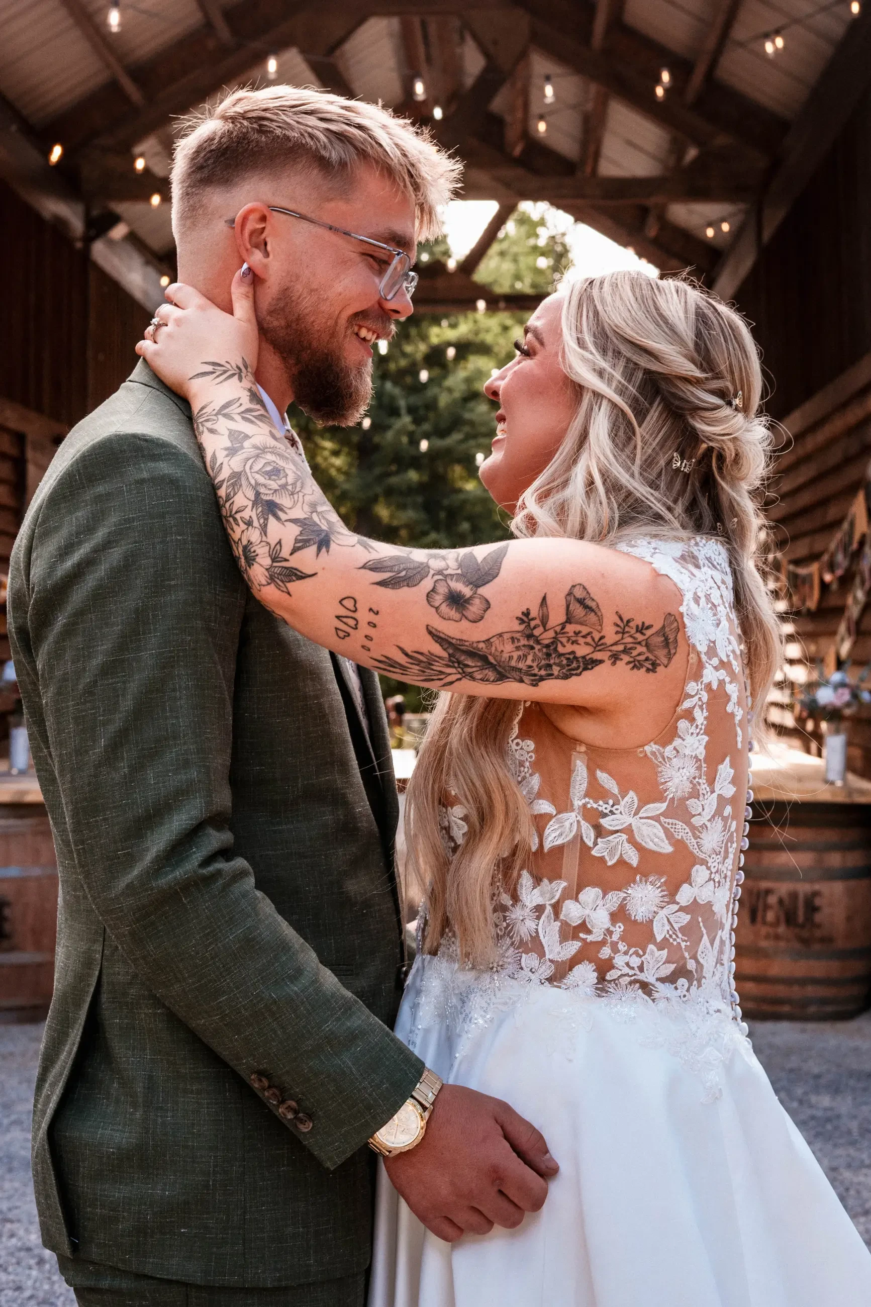 Chloe Kane + Brock. Desktop Image